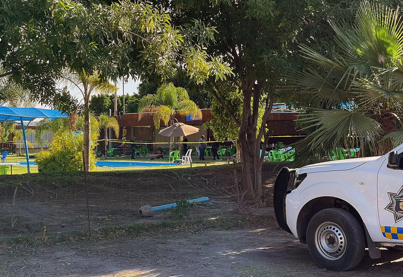 Polícia investiga o ataque no parque aquático em Cortazar, Guanajuato, no México, em que morreram pelo menos sete pessoas