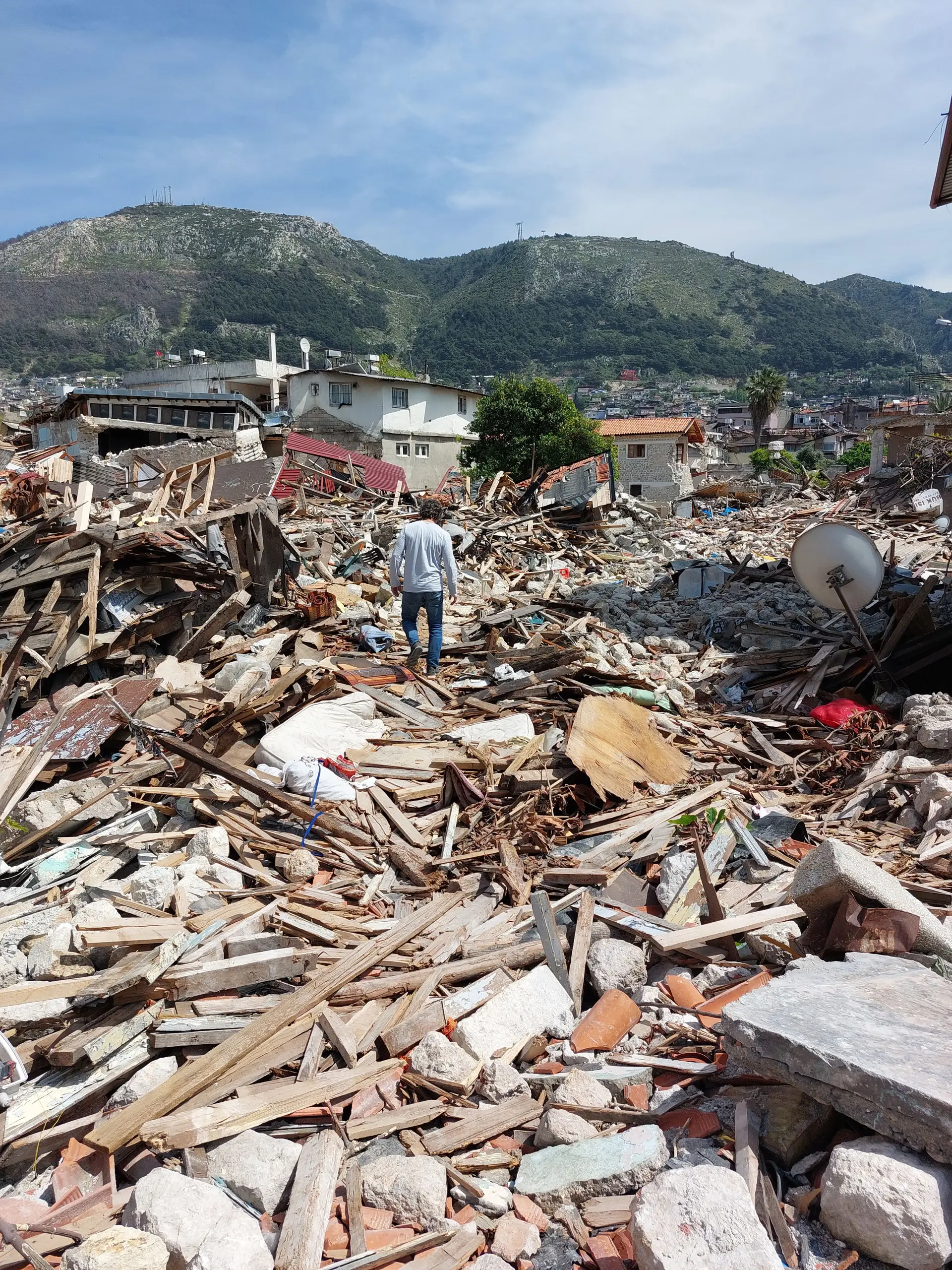 Turquia, dia #2 do diário do epicentro: é preciso ir além da emergência