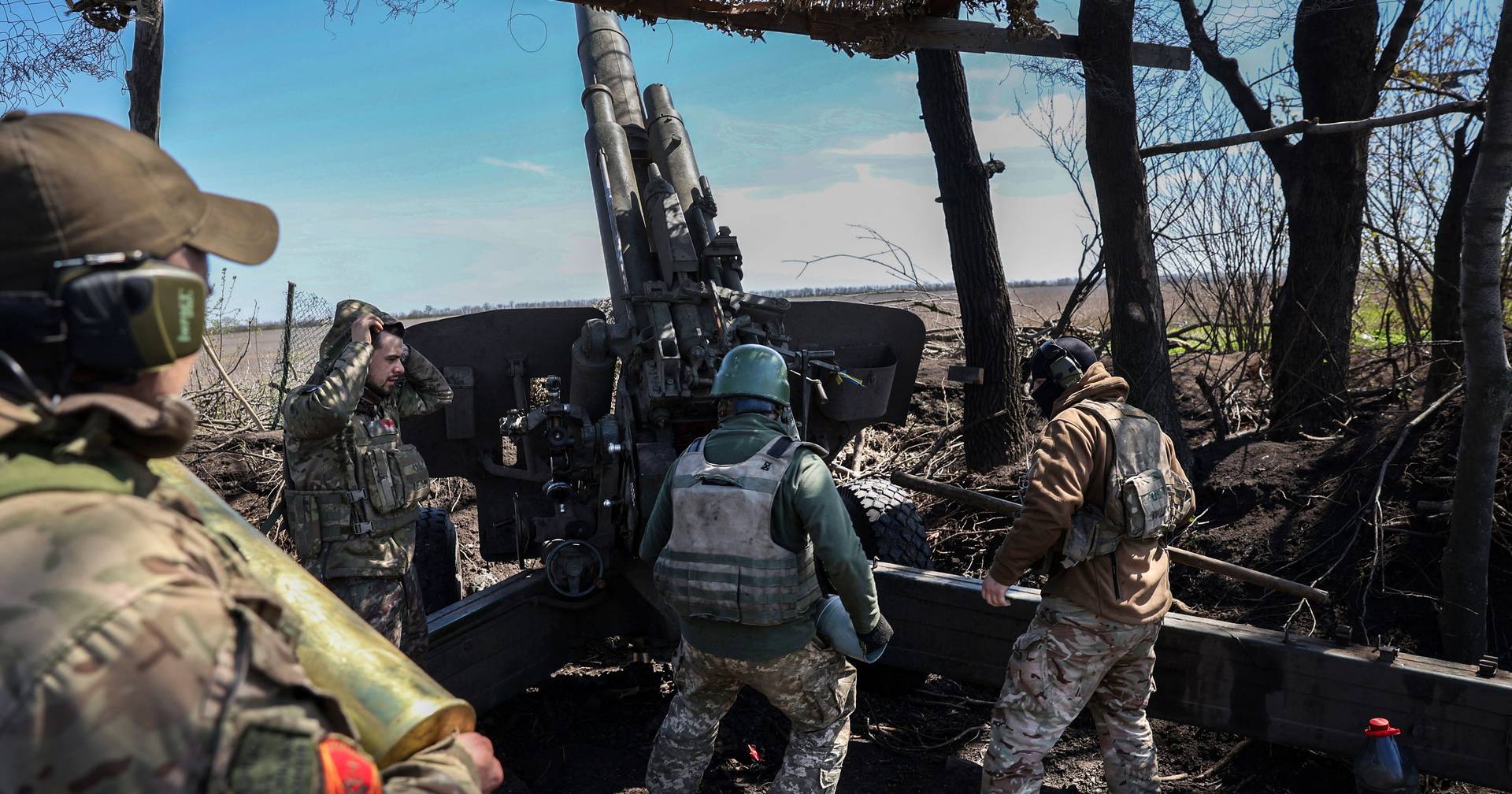 “Enjambres de drones” y ataques sorpresa en el frente: ¿cómo será la contraofensiva ucraniana?