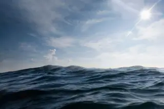 Vento, luz, água, equipamento e comunicação: a Lei fixa cinco regras de segurança para praticar stand up paddle