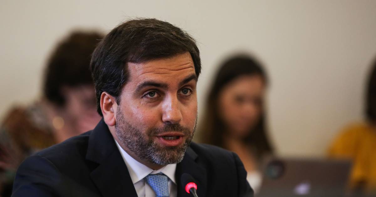 Ex-presidente da TAP pediu bónus em ano de prejuízos de €1,6 mil milhões e disse que Pedro Nuno concordou