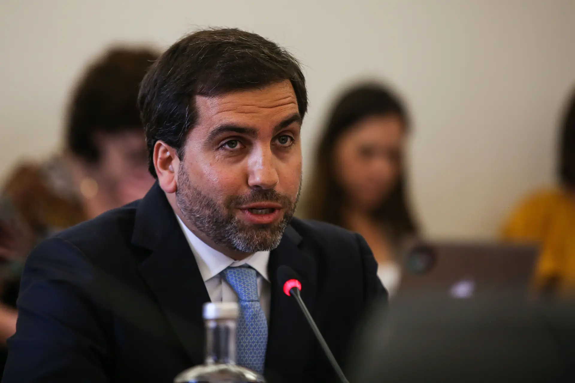 Ex-presidente da TAP pediu bónus em ano de prejuízos de €1,6 mil milhões e disse que Pedro Nuno concordou