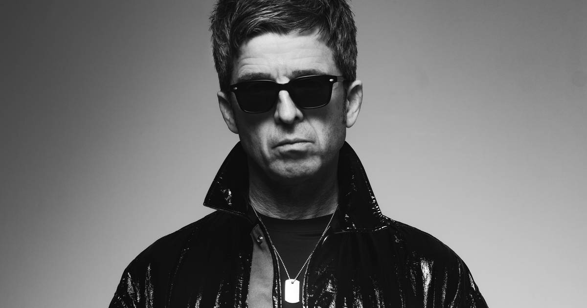 Noel Gallagher ‘dispara’ contra Dave Grohl: “Estive um metro dele a ver LCD Soundsystem. Não lhe falo, ele é amigo do meu irmão”