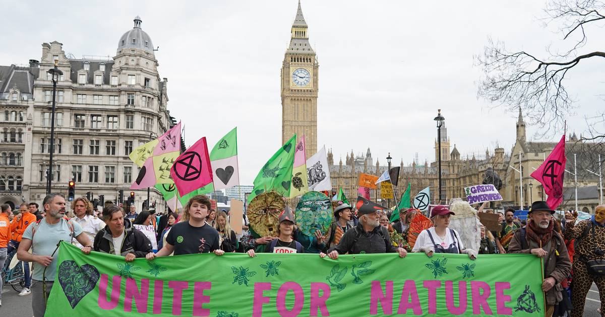Extinction Rebellion: manifestações em defesa do planeta juntam milhares em Londres