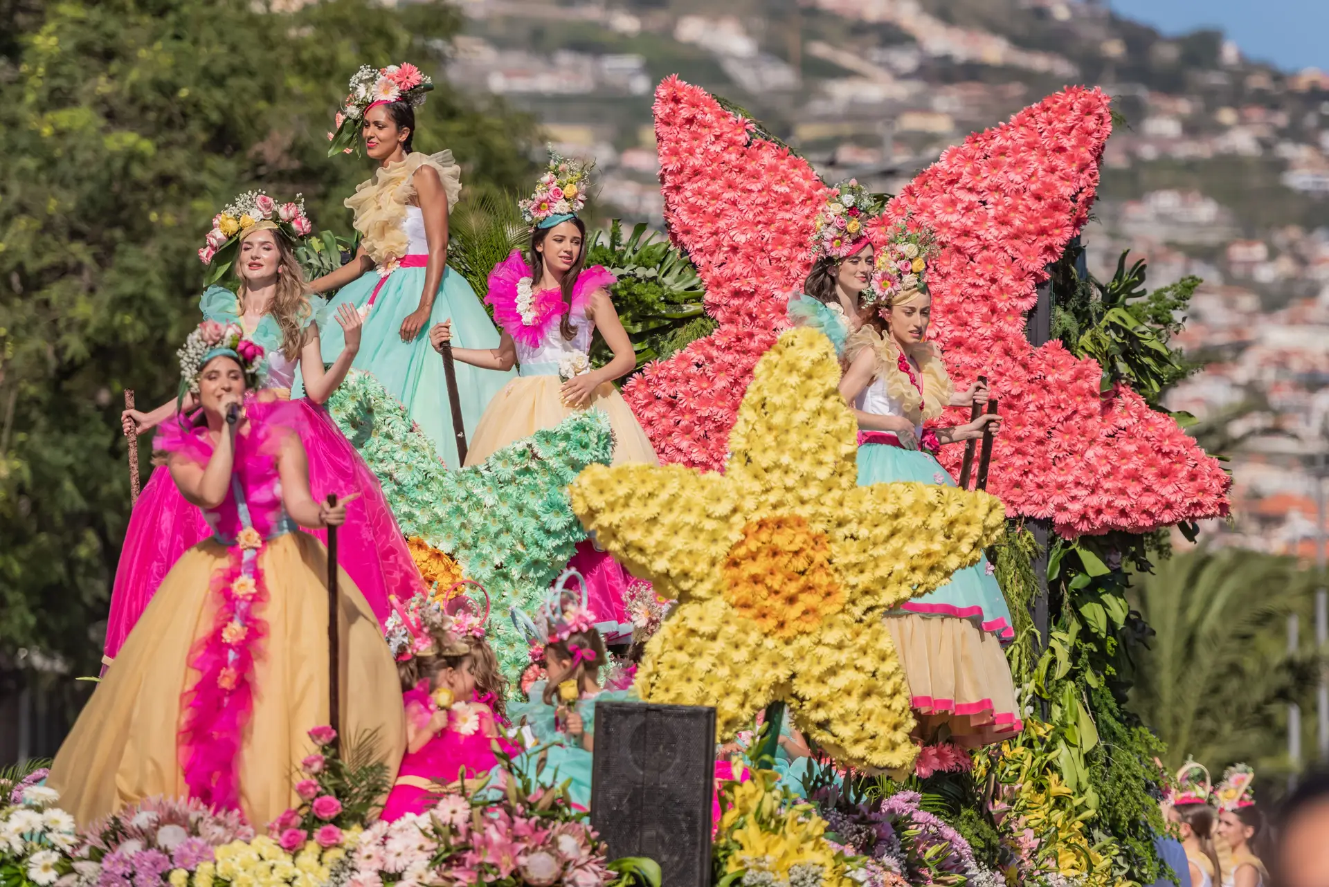 Estes são os melhores hotéis do Funchal para assistir à colorida Festa da Flor