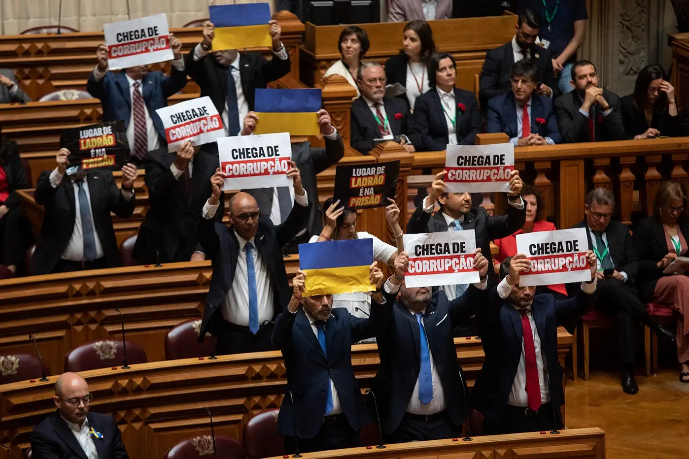 Com olhos no Chega, partidos discutem sanções mais graves para “maus comportamentos” parlamentares