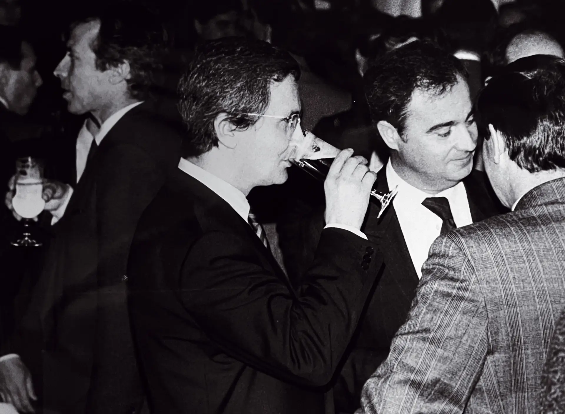 Miguel Cadilhe celebrou com cerveja a venda de 49% da Unicer em 26 de abril de 1989, durante a sessão pública realizada na Bolsa de Valores do Porto