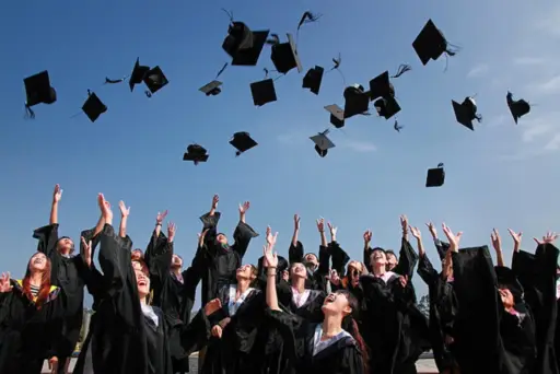 Norte-americano de 16 anos candidatou-se a 200 universidades, foi aceite em 170 e recebeu ofertas de bolsas de mais de €8 milhões