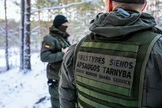Lituânia aprova lei que permite expulsar migrantes antes que possam pedir asilo