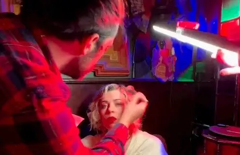 Mimicat revela cenas de bastidores de 'Ai Coração': “O videoclipe quase não acontecia”