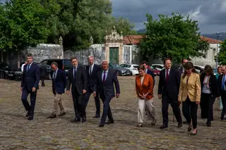 À espera das 20h, Governo dá ordens para serenar tensão com Marcelo