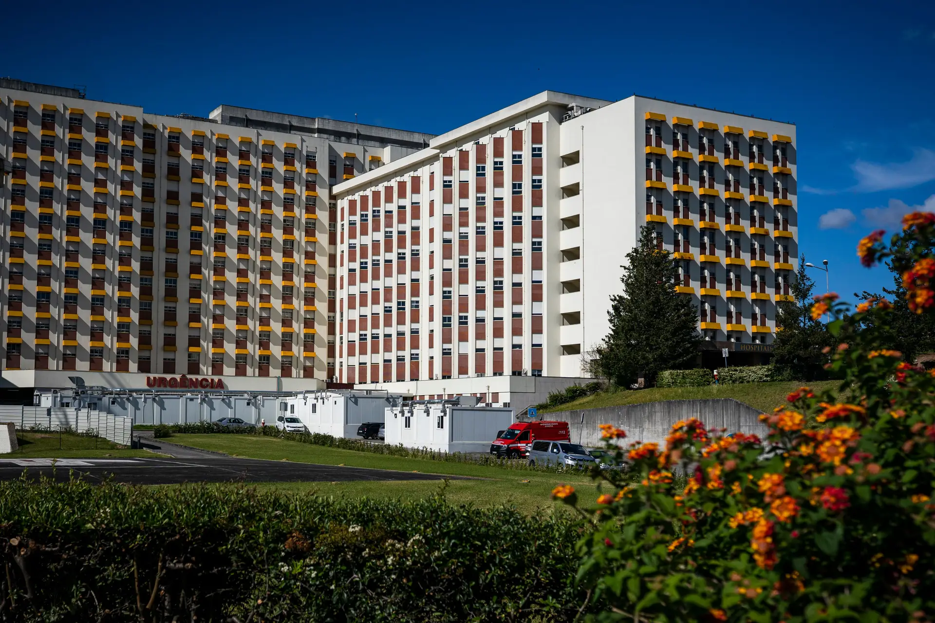 Criança com intoxicação alimentar morre no Hospital de Coimbra, mãe em estado crítico, sintomas terão surgido após refeição de carne