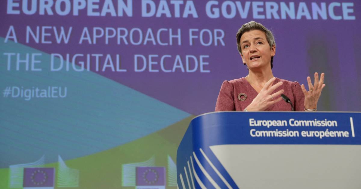 Comissão Europeia diz que não há tempo a perder para regular a Inteligência Artificial na UE