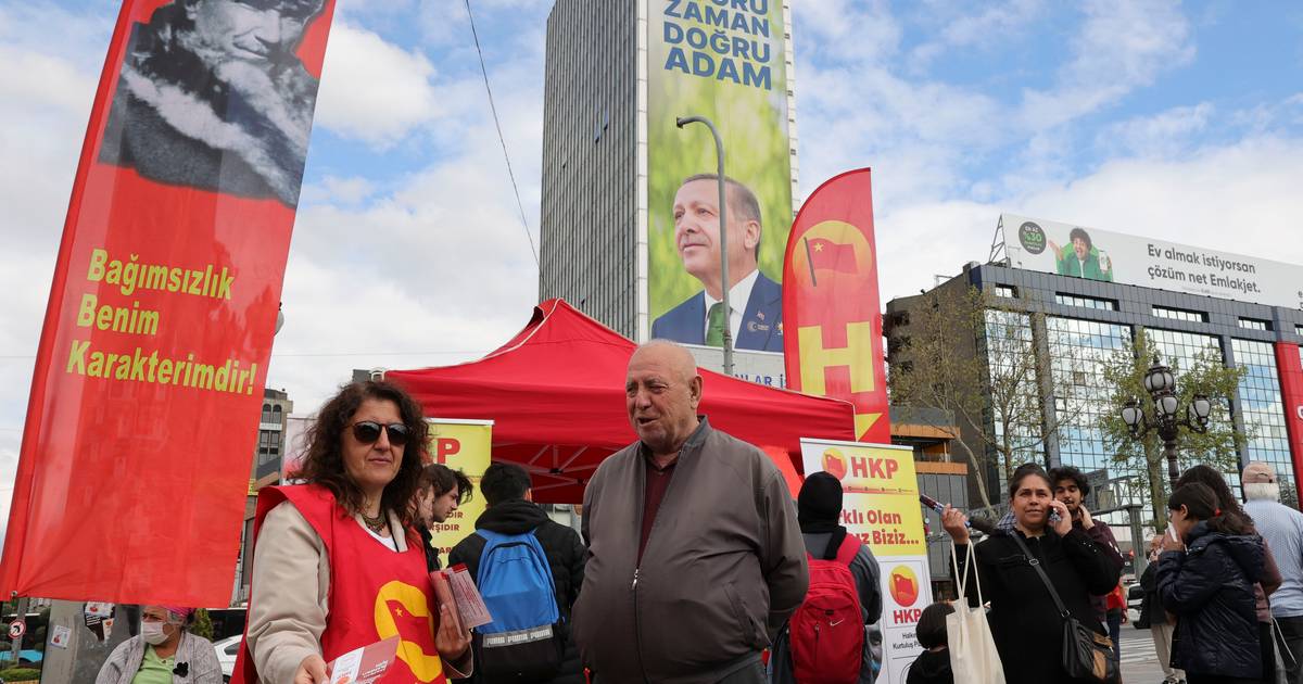 Eleições na Turquia: UE pede tratamento igualitário de todos os candidatos e transparência