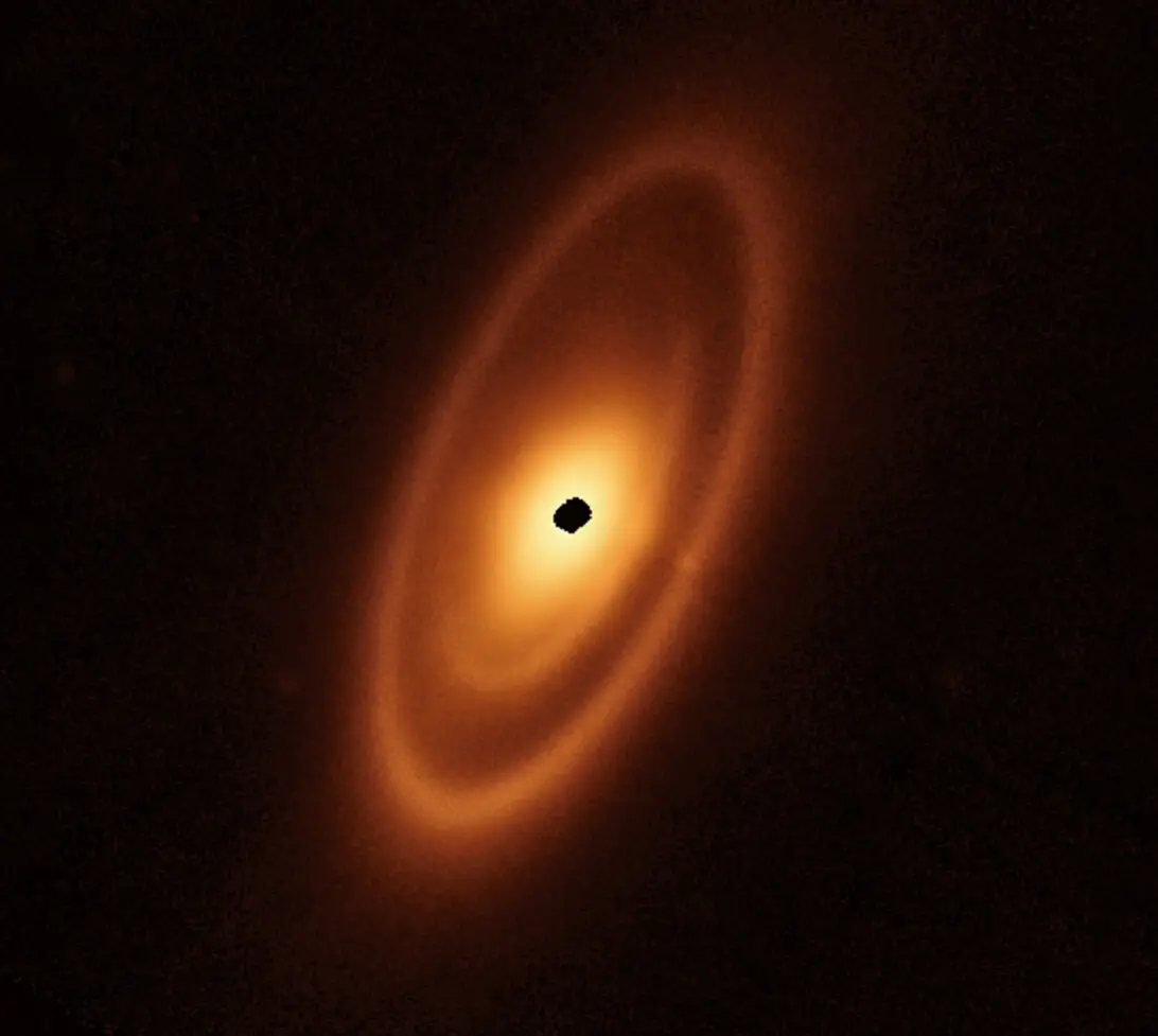 Imagem captada pelo telescópio James Webb revela três discos de detritos em torno da estrela Fomalhaut
