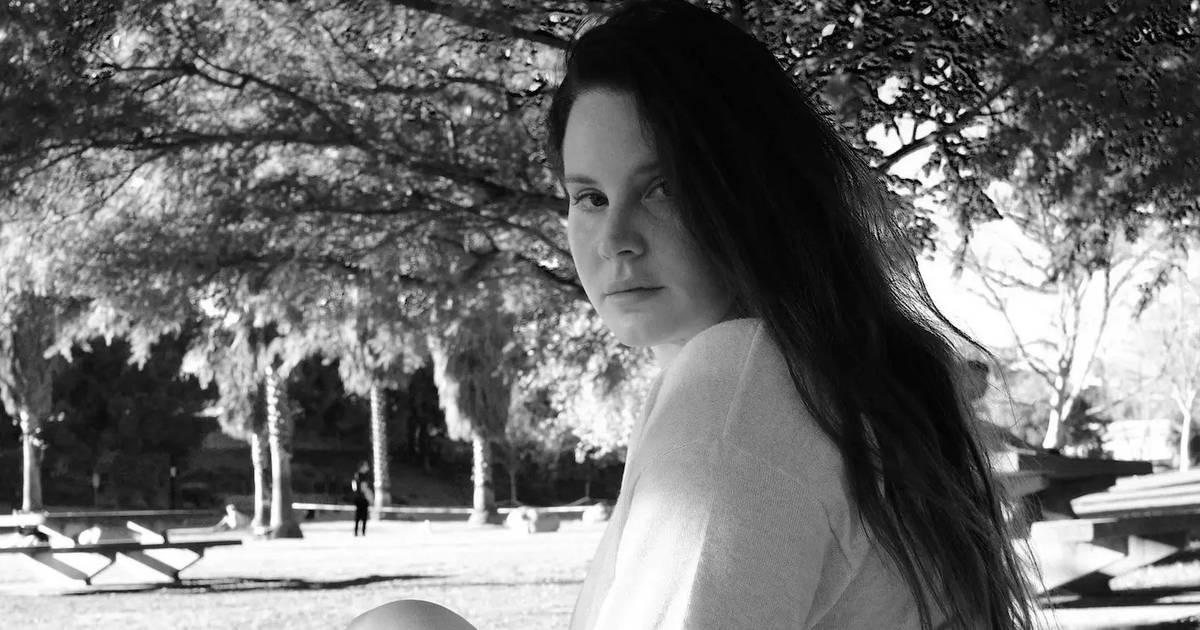 Lana Del Rey responde a 'influencer' cristã que a acusou de bruxaria: “Conheço a Bíblia melhor do que tu”
