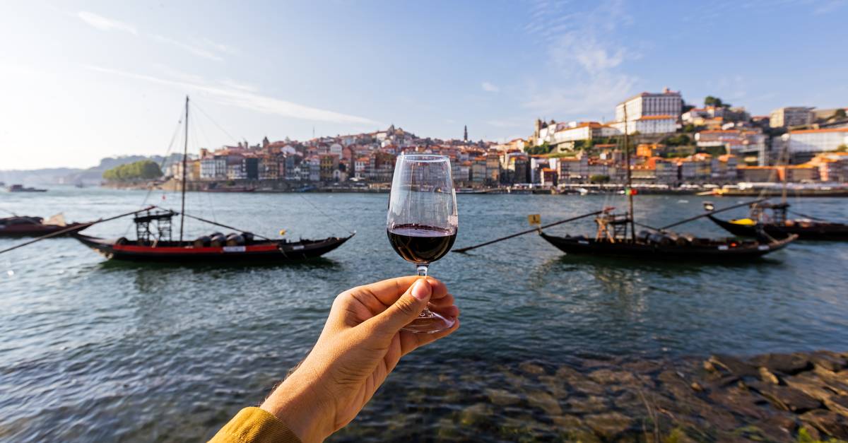 Portugal lidera no consumo de vinho: é o país do mundo que mais bebe por cada habitante
