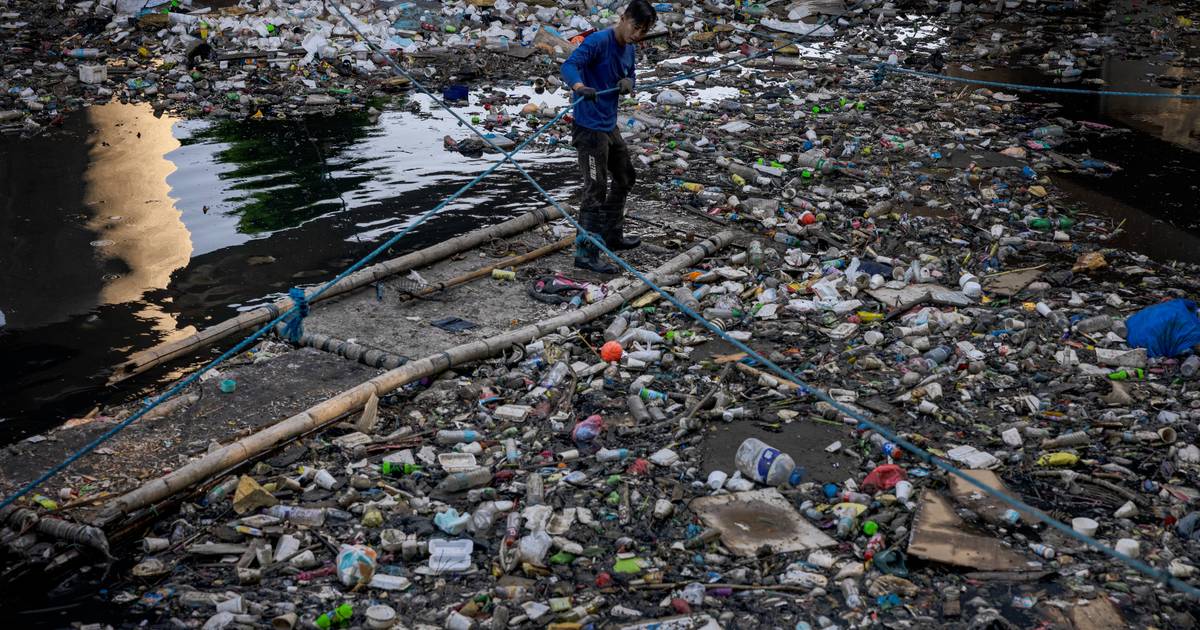 É possível reduzir a poluição por plásticos em 80% até 2040: relatório das Nações Unidas explica o que é preciso mudar