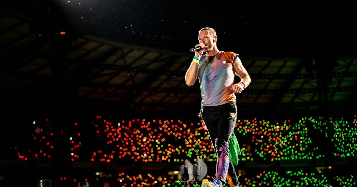 Coldplay em Coimbra: Chris Martin canta ‘Coimbra Tem Mais Encanto’ com a multidão
