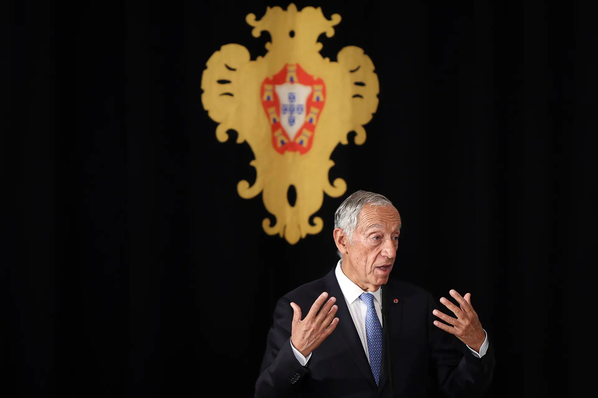 PR promulga com críticas decreto que altera regimes jurídicos da habitação