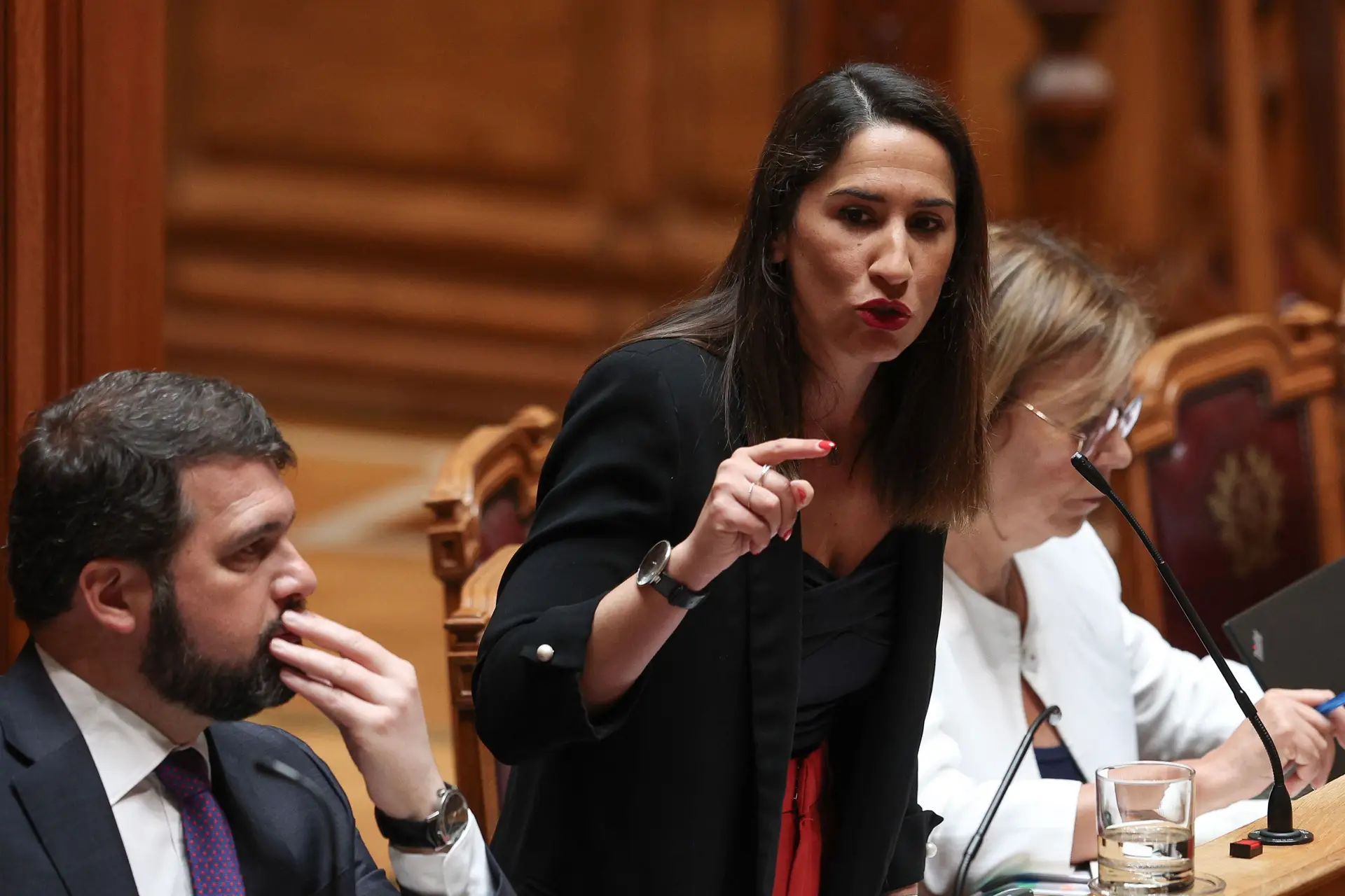 Parlamento aprova Programa Mais Habitação e chumba projetos da oposição