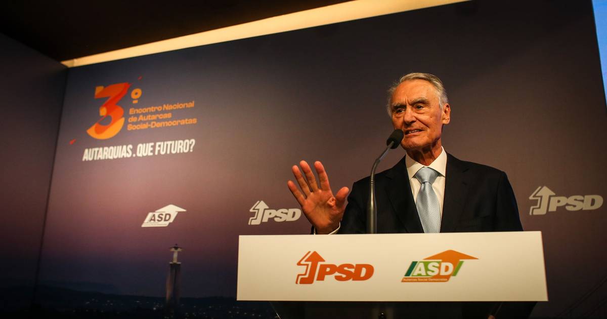 Cavaco convida Costa a demitir-se num discurso arrasador para os socialistas: são 