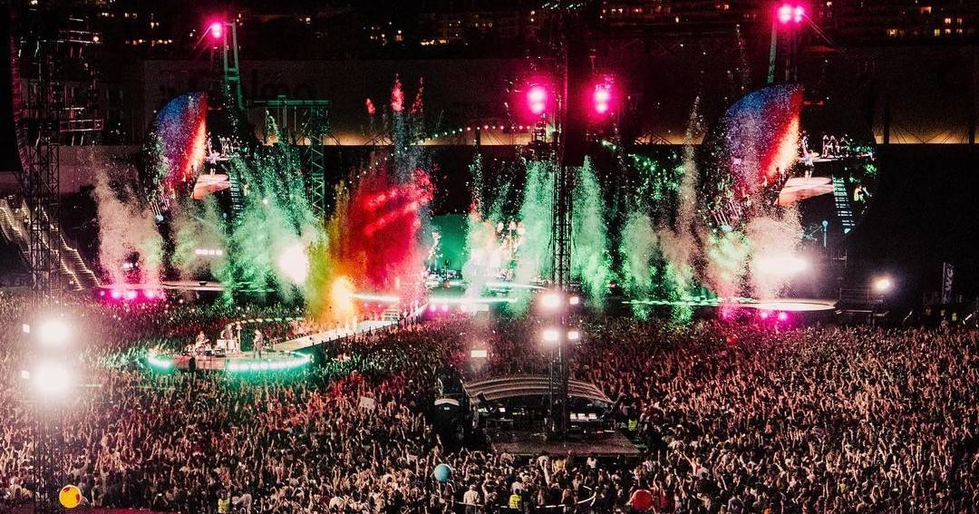 Coldplay mostram fotos do concerto de sábado em Coimbra: da bandeira arco-íris ao coração de Chris Martin
