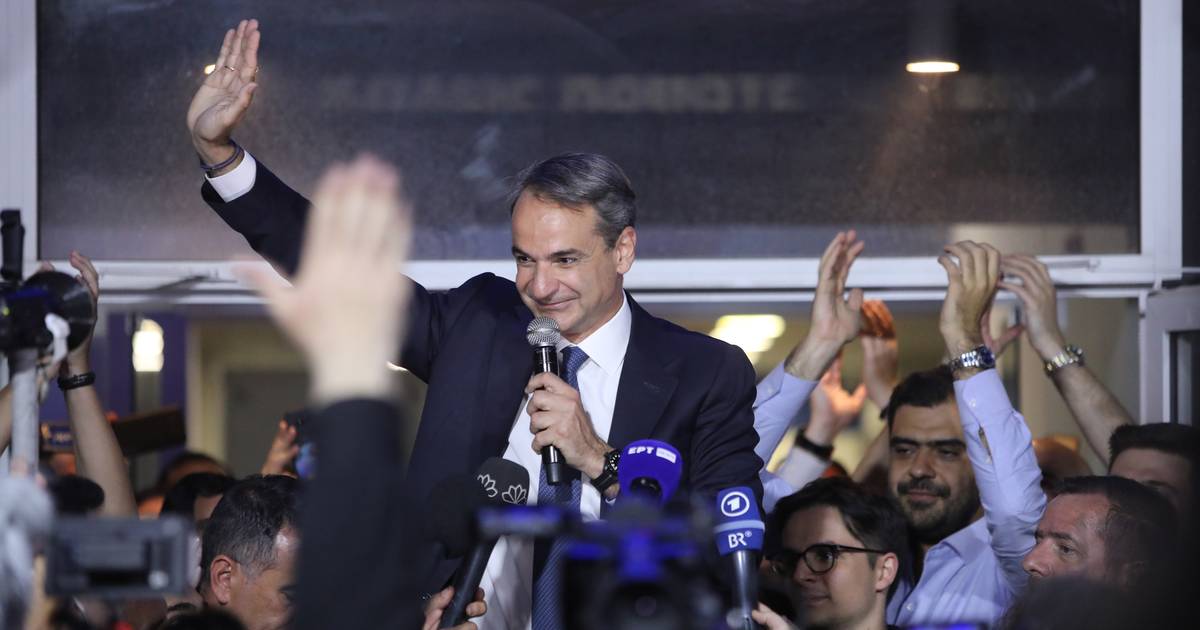 Gregos apostam na continuidade e elegem o conservador Mitsotakis