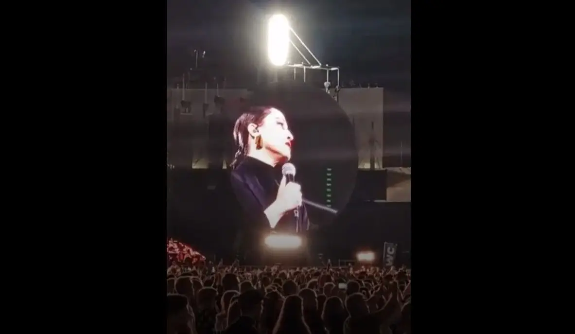 Coldplay em Coimbra: Carminho subiu ao palco para cantar a ‘Balada da Despedida’ com Chris Martin