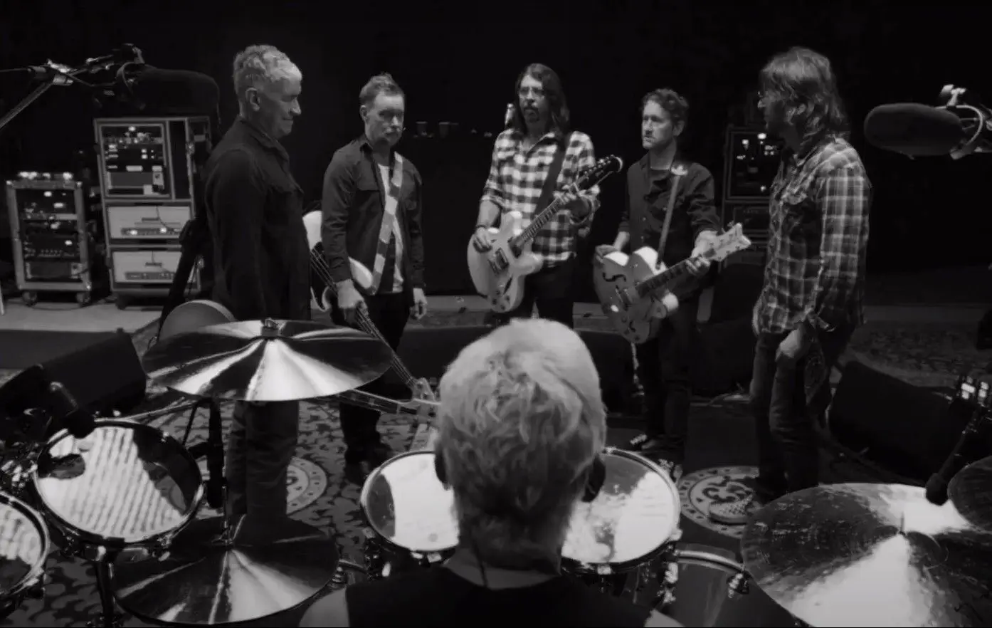 Josh Freese é o novo baterista dos Foo Fighters: veja o vídeo do anúncio