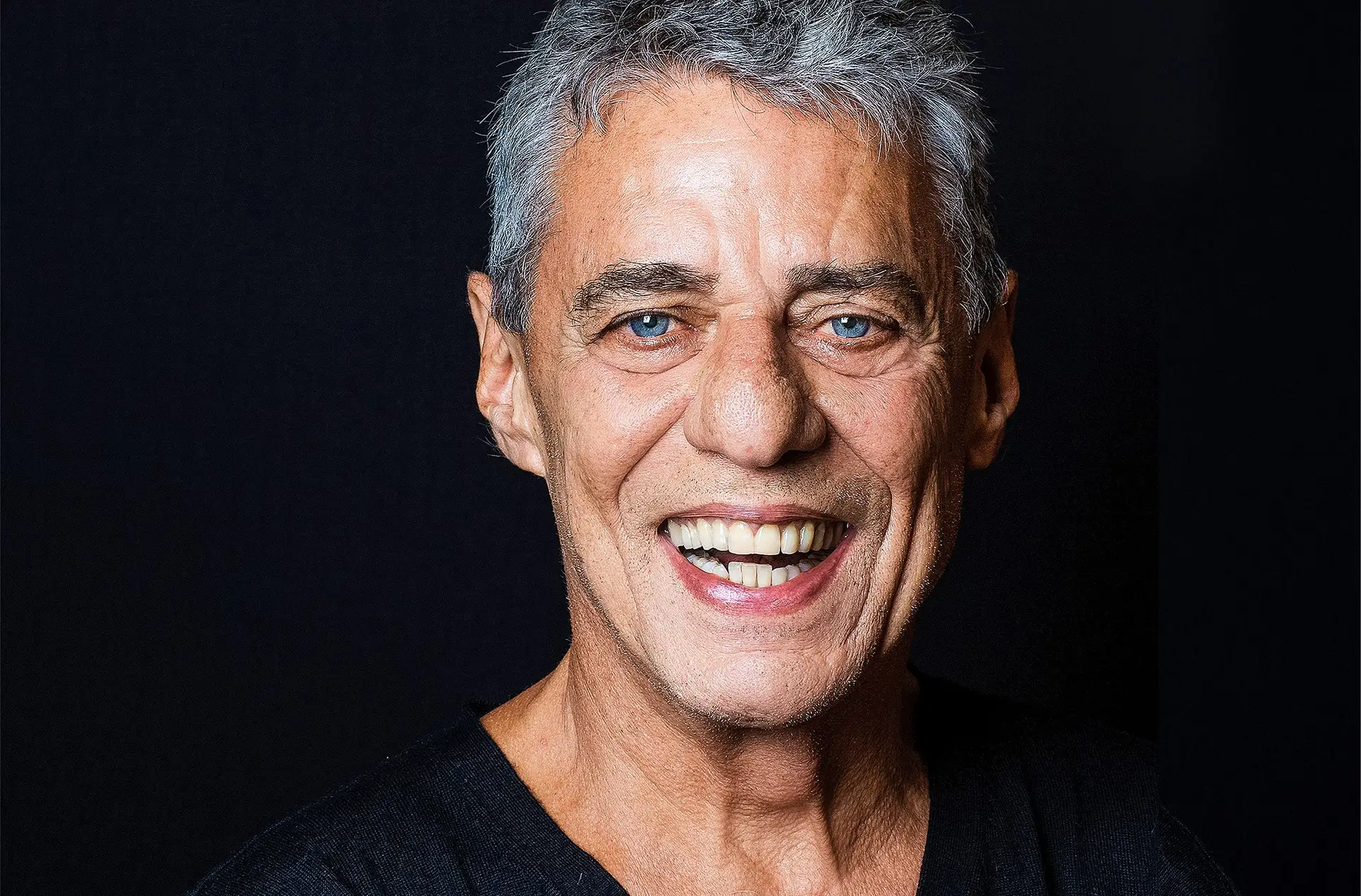 Chico Buarque com novo romance em setembro - Expresso