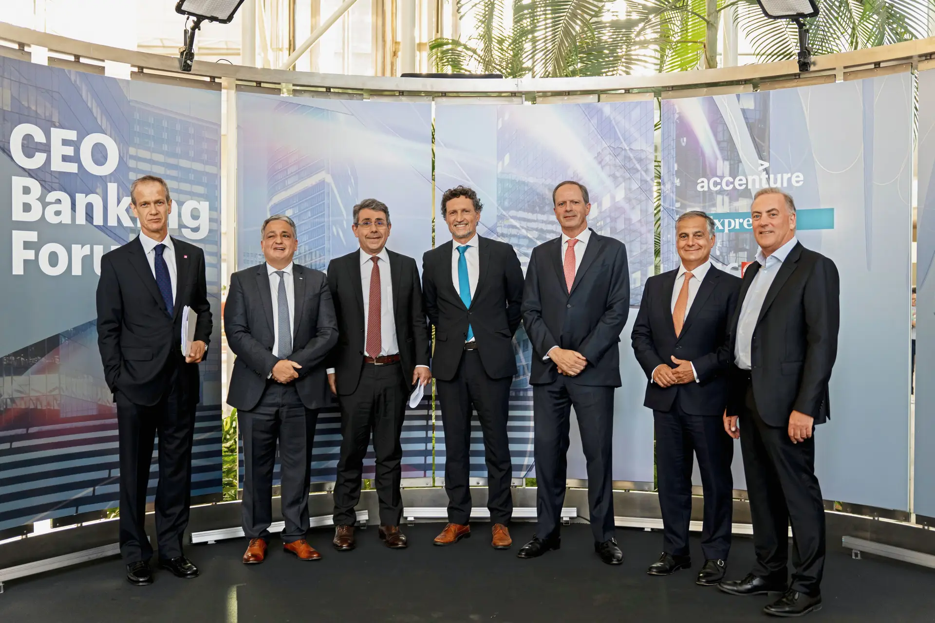 Miguel Maya (BCP), Paulo Macedo (CGD), José Gomes Ferreira (SIC), João Vieira Pereira (Expresso), Pedro Castro e Almeida (Santander), João Oliveira e Costa (BPI) e Mark Bourke (Novo Banco)