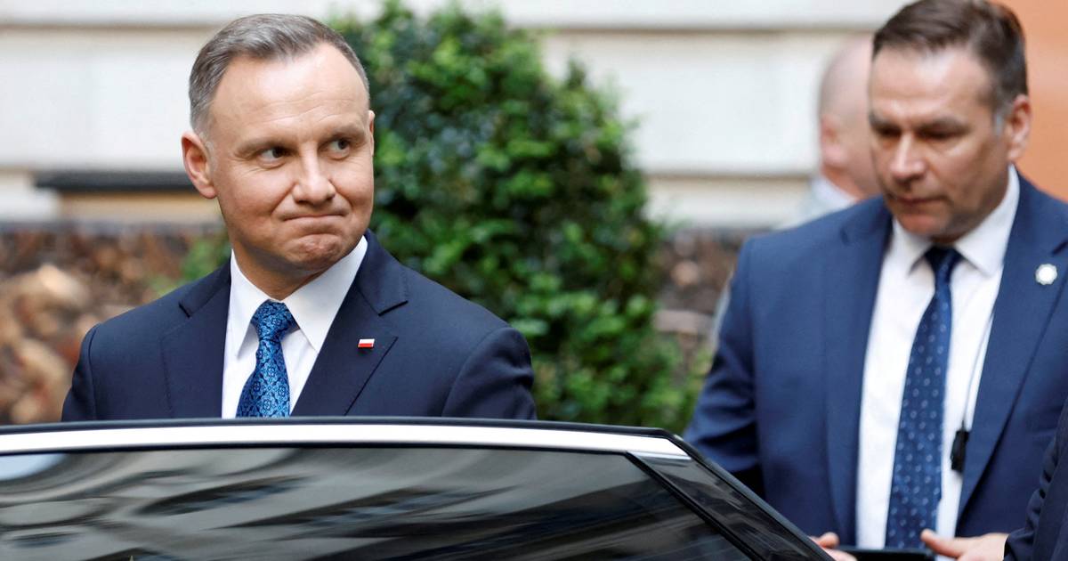 Parlamento polaco aprova lei sobre “influência russa” que oposição diz ser um “golpe constitucional”