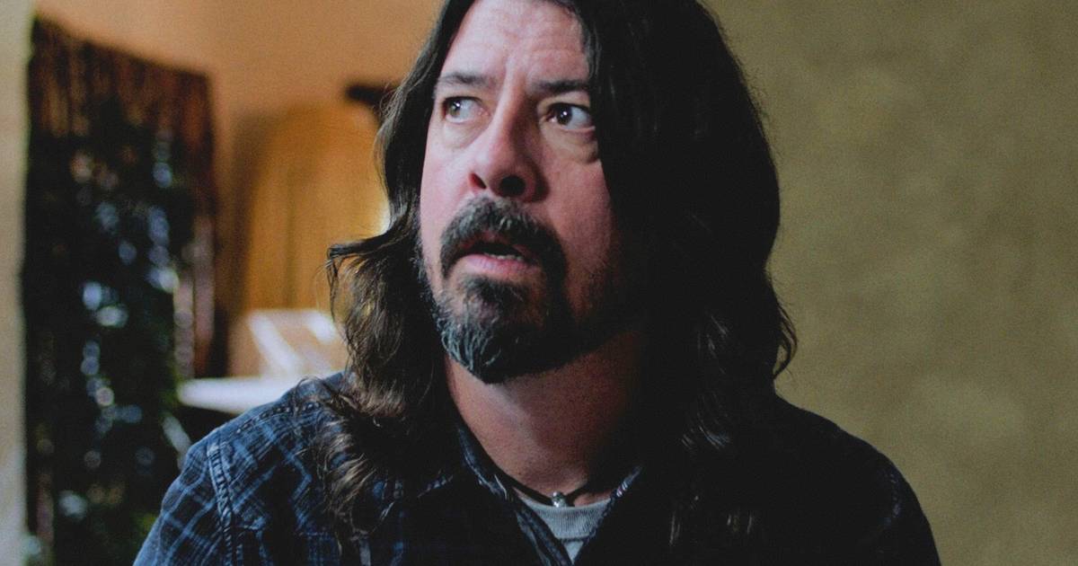Os Foo Fighters espantam a dor ao pontapé: já ouvimos “But Here We Are”, o primeiro álbum após a morte de Taylor Hawkins