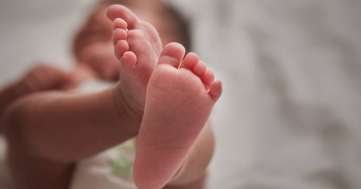Aplicar secreção vaginal em bebés nascidos de cesariana acelera neurodesenvolvimento