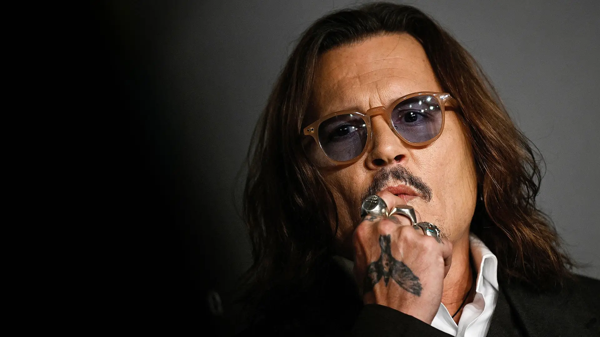 NOVO FILME DE JOHNNY DEPP VAI ESTREAR NA NETFLIX - Onda Oeste 100,3 FM