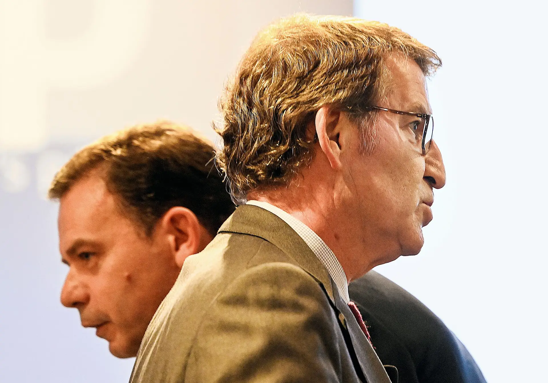 Luís Montenegro e o seu ‘homólogo’ espanhol, Alberto Núñez Feijóo, líder do PP