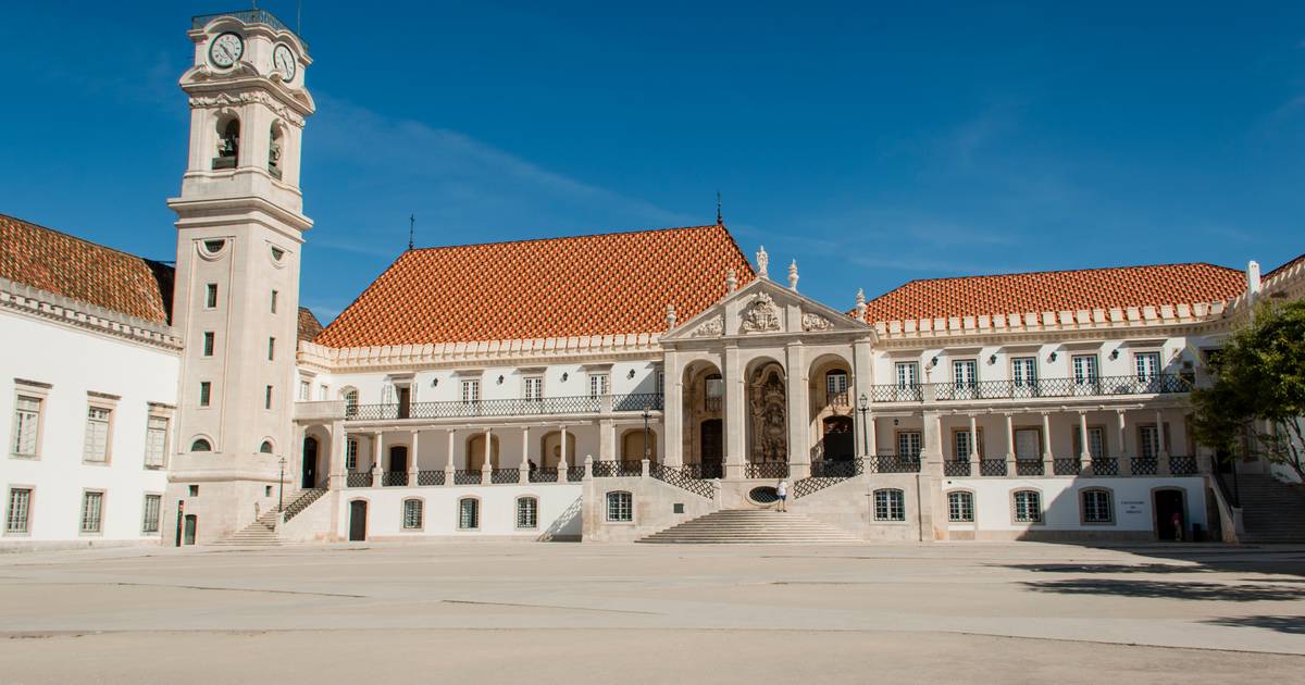 Universidade de Coimbra vai inventariar património colonial e estudar eventual reparação histórica