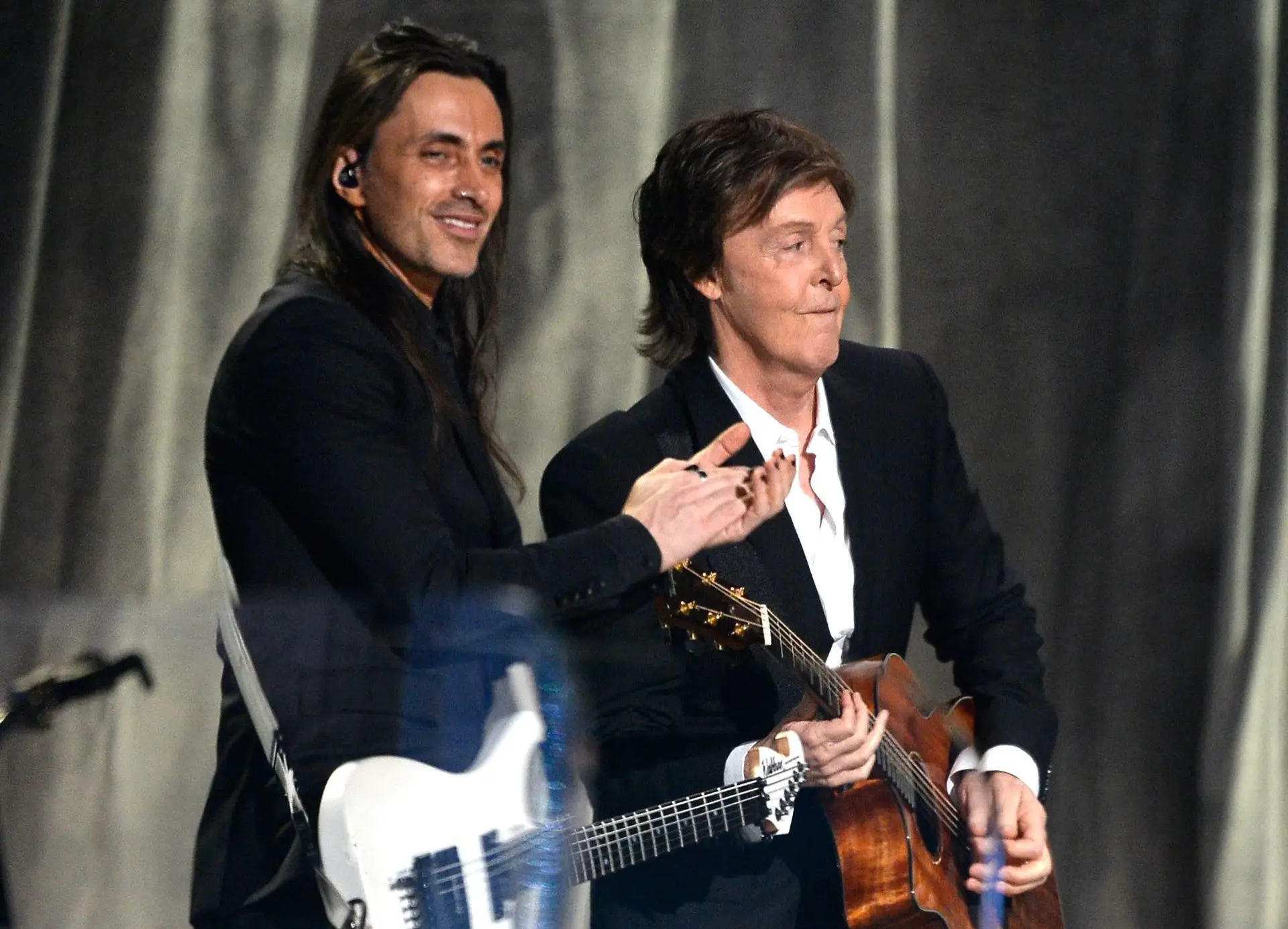 Nuno Bettencourt recorda o dia em que Kanye West ‘estragou’ uma canção que estava a compor com Paul McCartney