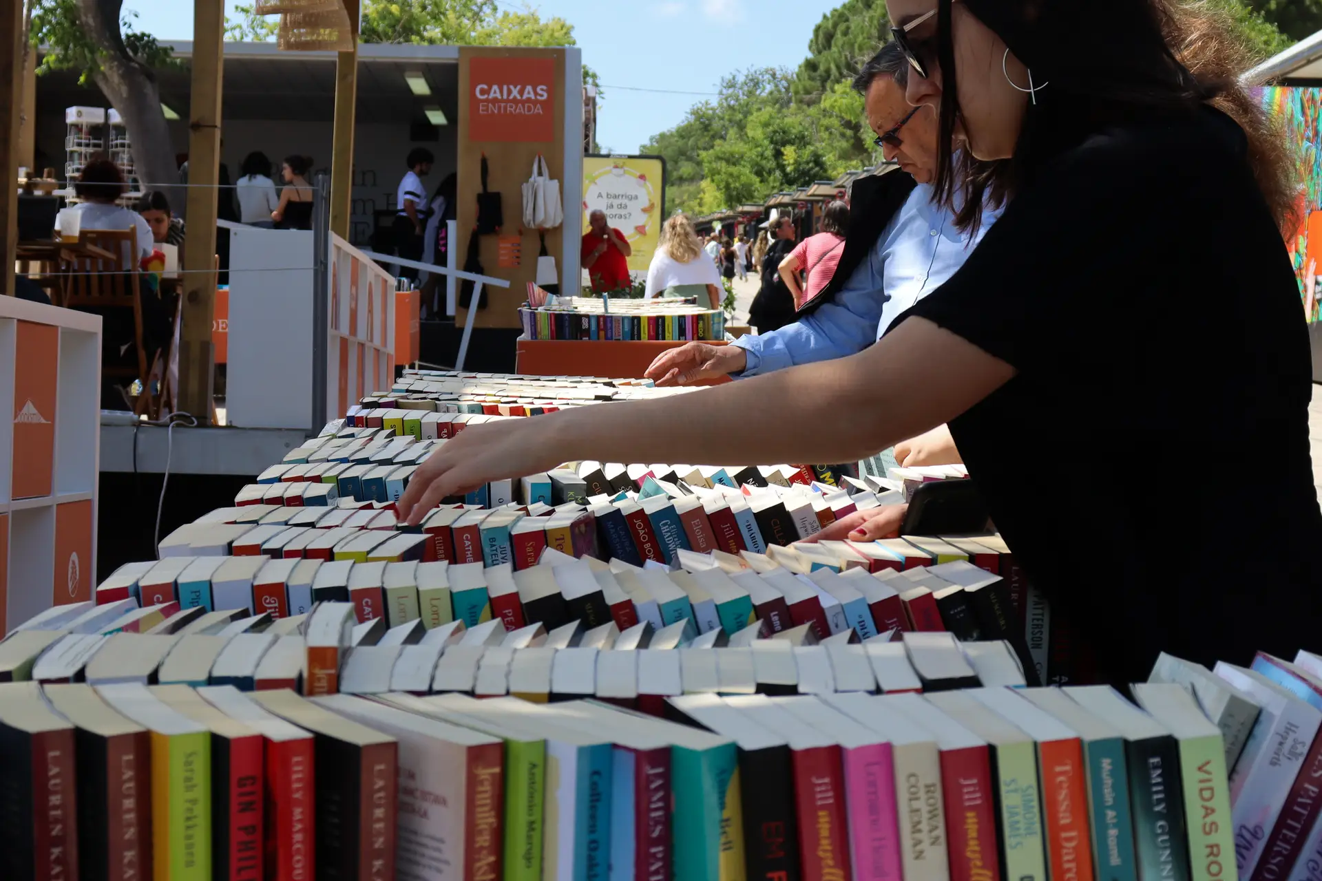 Vem aí o cheque-livro: jovens com 18 anos vão poder trocar vale por um livro para “experimentar” a literatura
