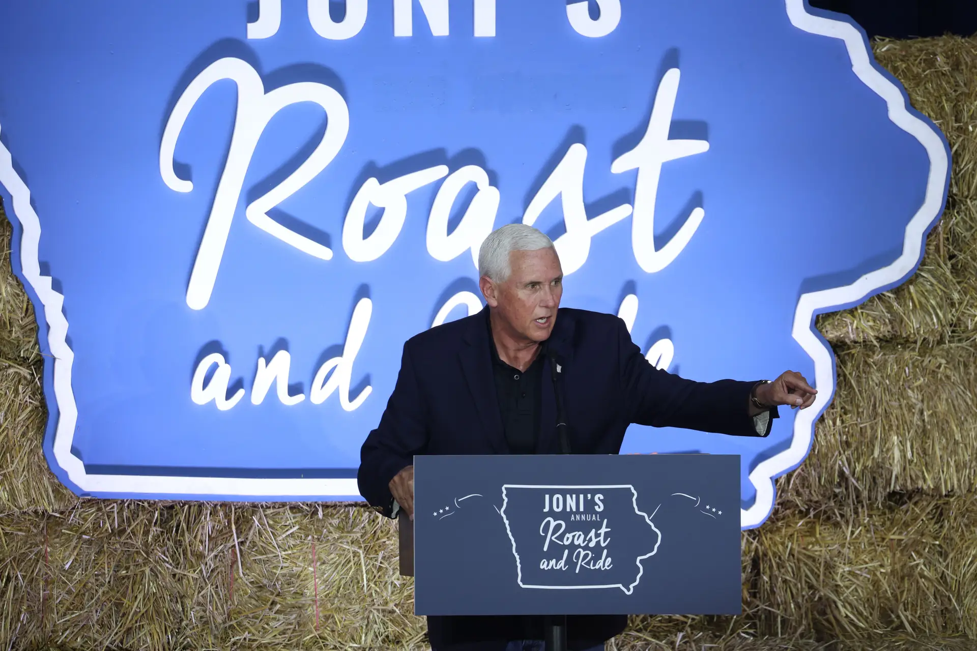 O antigo vice-presidente americano Mike profere um discurso no estado de Iowa 