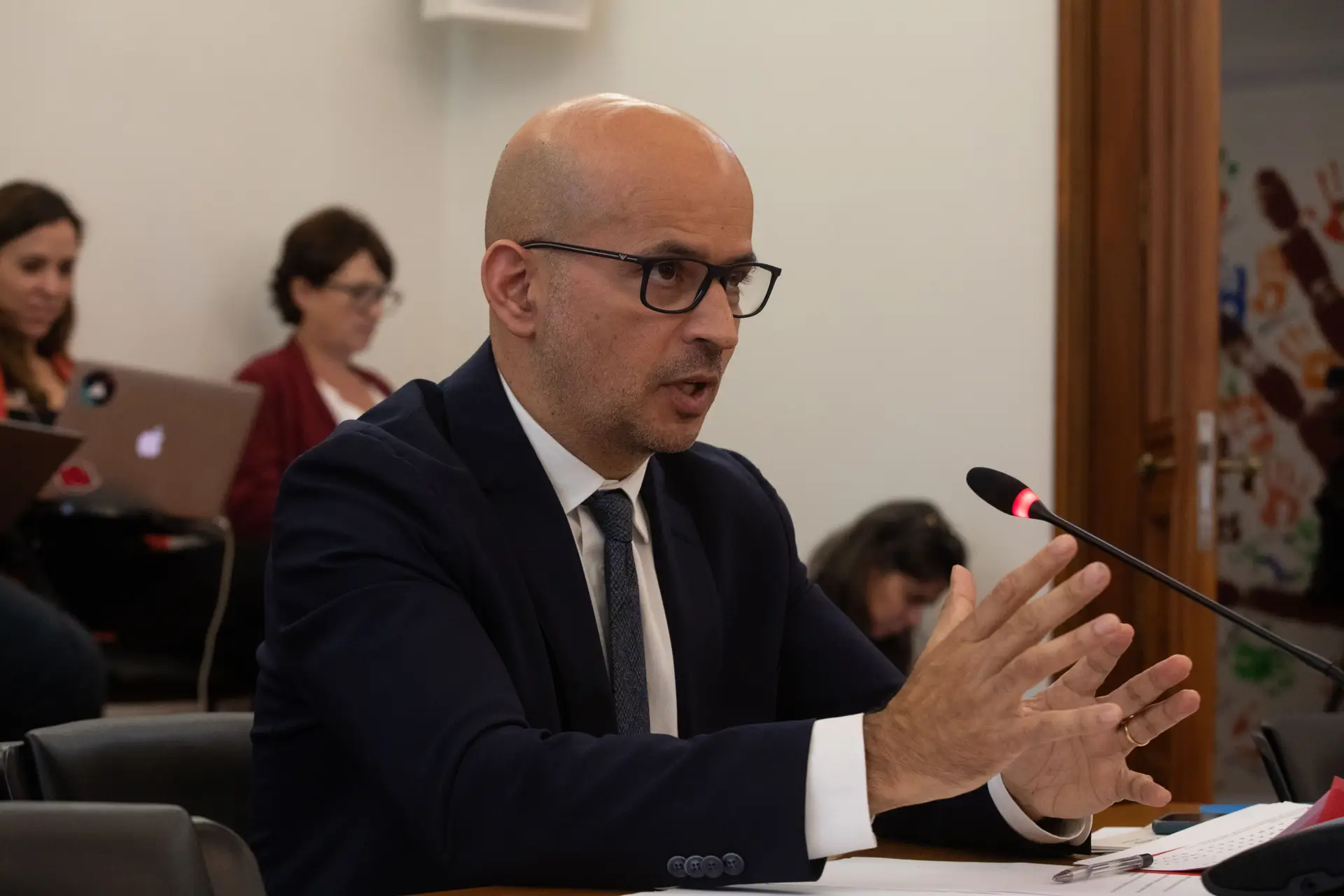 João Leão: 5 horas no Parlamento a atacar Christine e Neeleman, e a dar apoio a Galamba, Medina e até Pedro Nuno