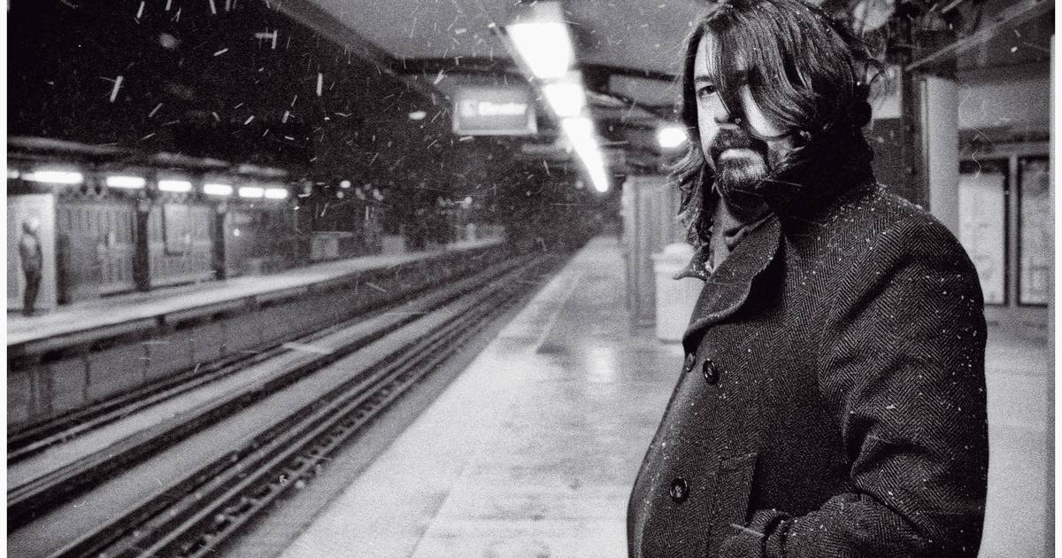 Dave Grohl, o sobrevivente: o dor e a esperança no novo álbum dos Foo Fighters