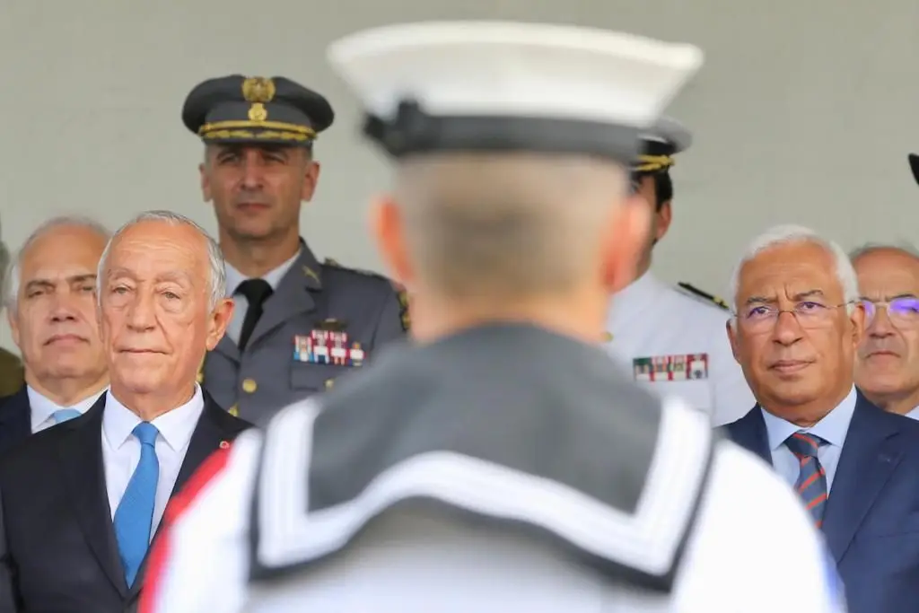 E se a tropa recrutasse estrangeiros, como faz Espanha? Marcelo e generais concordam