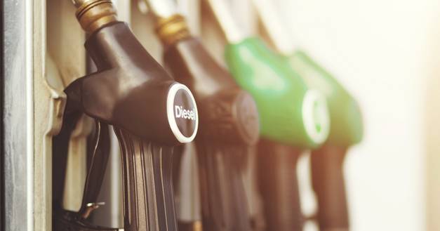 Preço dos combustíveis volta a descer a partir de segunda-feira