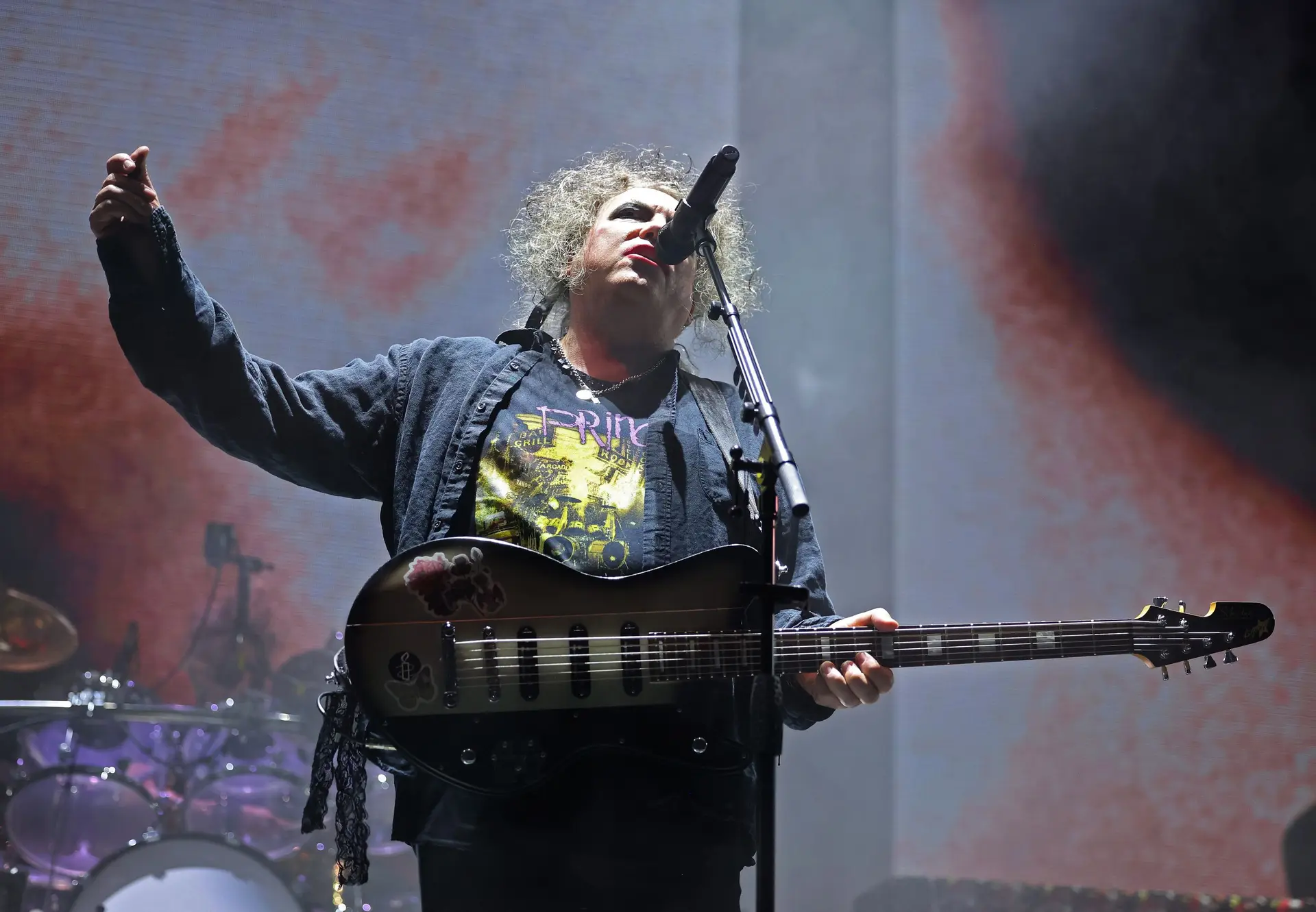 Quase 7 minutos de canção: 16 anos depois chegou 'Alone', a muito prometida novidade dos The Cure