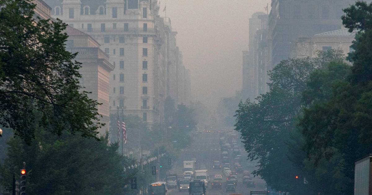 Incêndio no estado de Washington obriga à retirada de 60 mil pessoas e destrói cerca de 700 casas