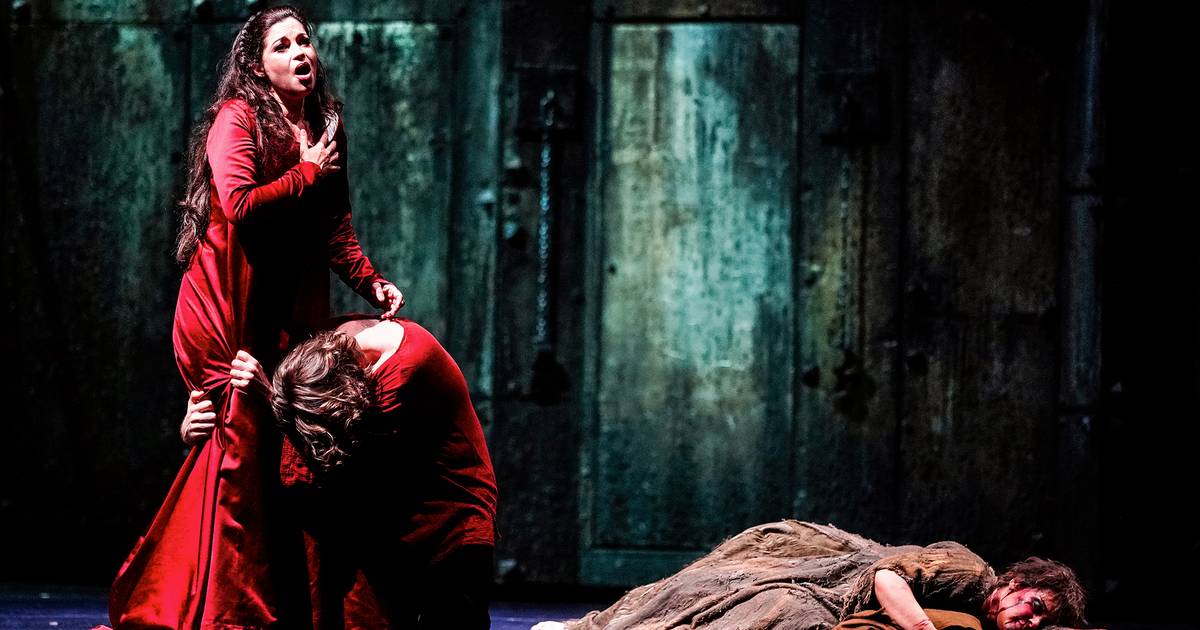 Ópera: o trovador e a mãe (que o não era). “Il Trovatore”, de Verdi, no São Carlos