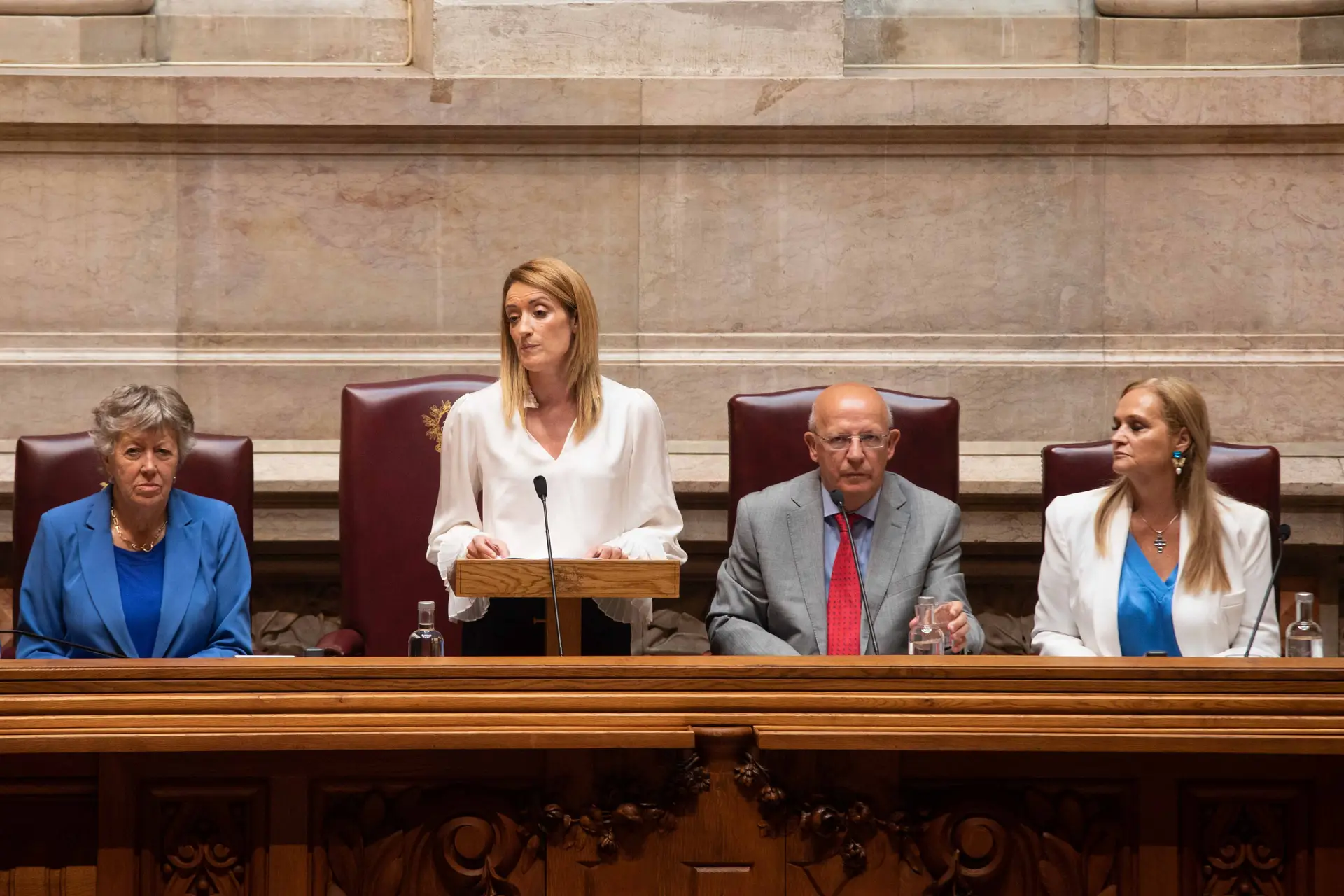 Metsola na Assembleia: a promessa de uma Europa "melhor", a crise social e migratória, e um recado para o PCP sobre a Ucrânia