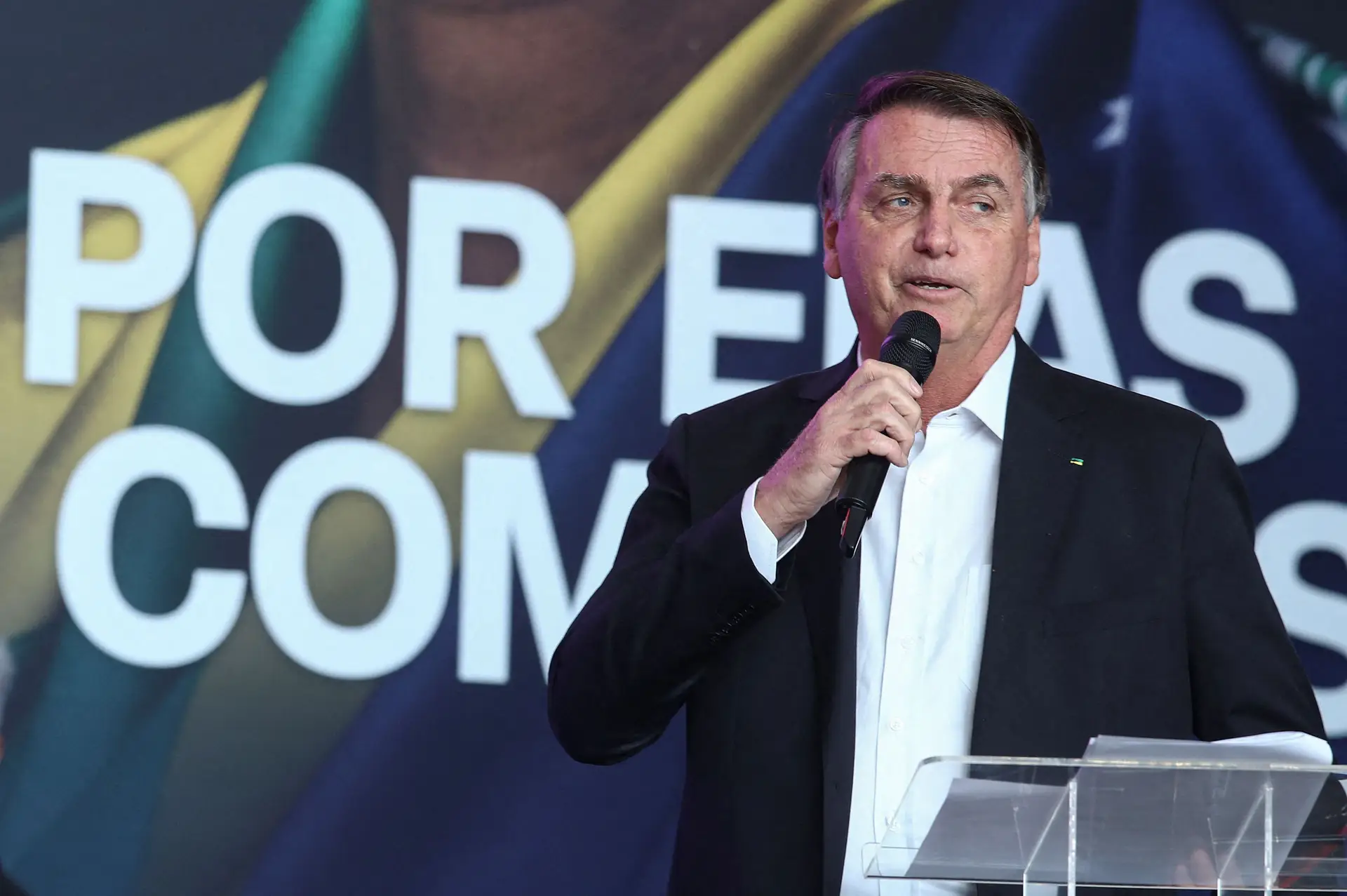 De Bolsonaro a Lula, jogo põe políticos para lutar com 'golpes especiais